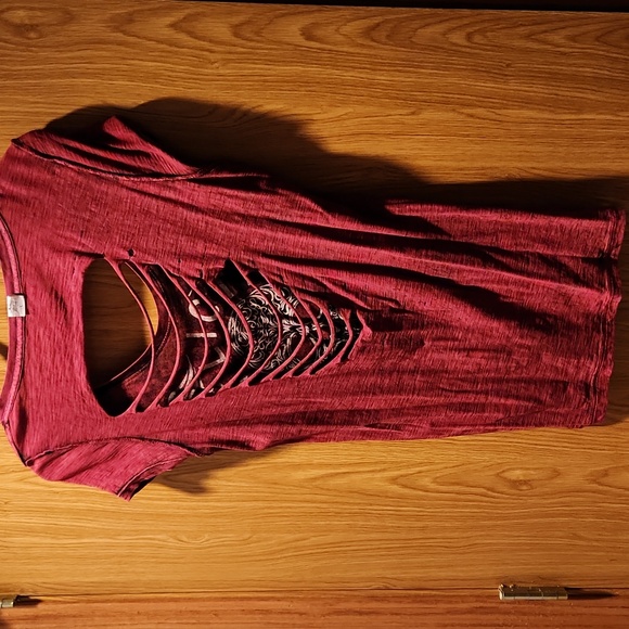 AFFLICTION Reversable Red/Black Distressed Tee Size L - Picture 6 of 7